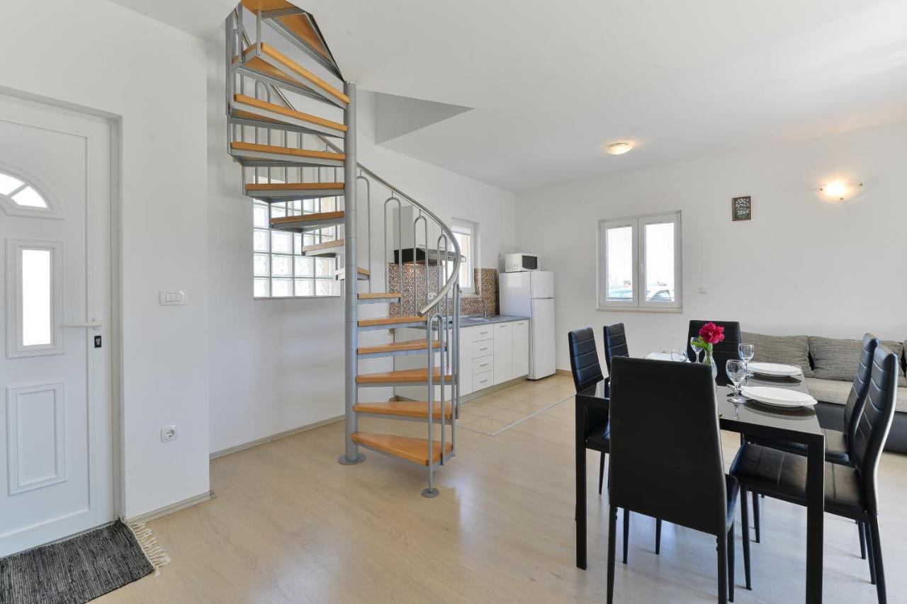 Apartment By The Sea Nin, Zadar - 13172 Nin