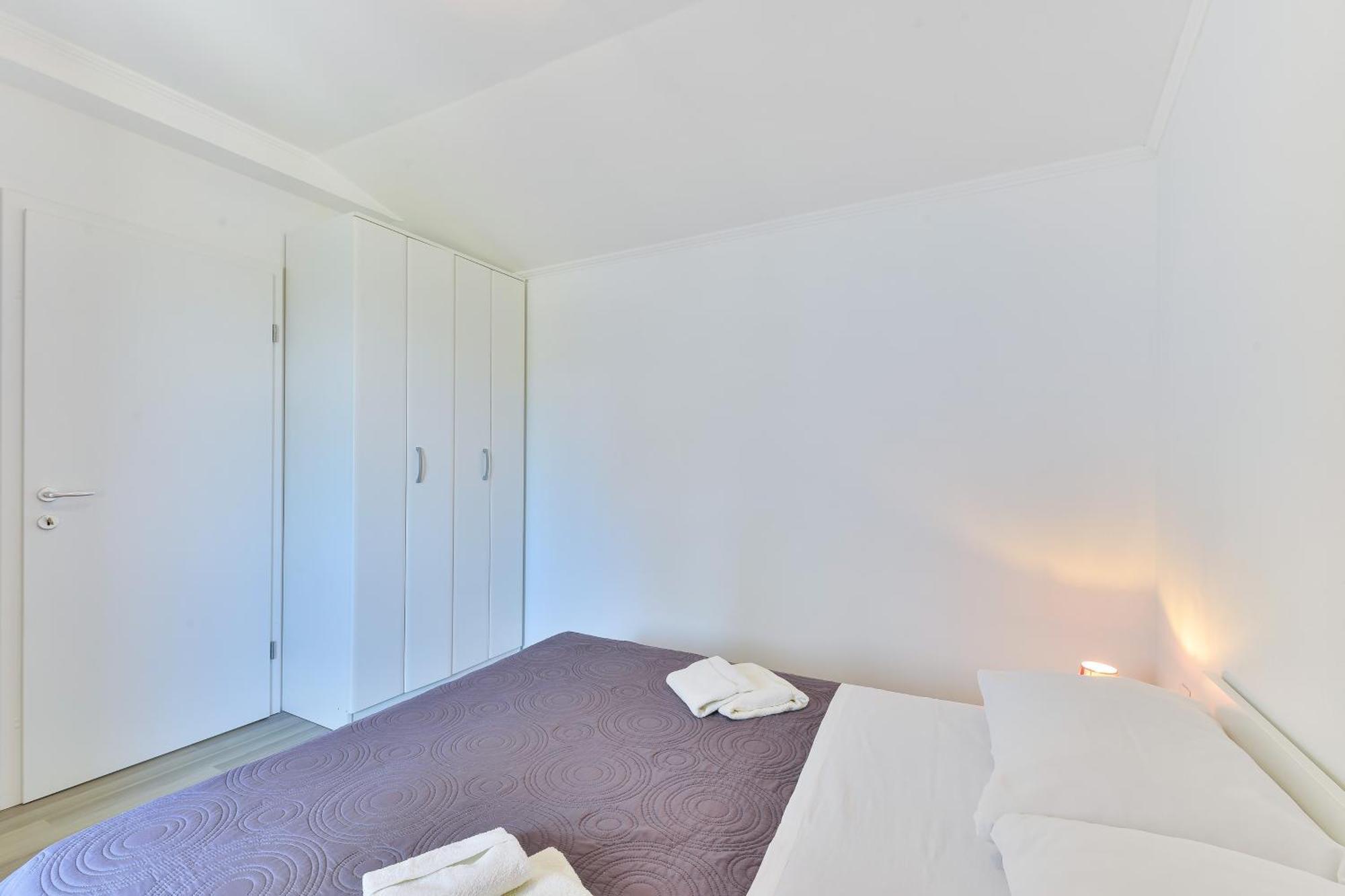 Apartment By The Sea Nin, Zadar - 13172
